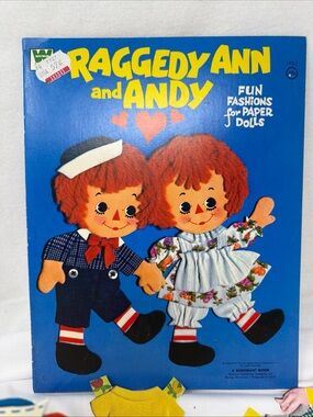 Raggedy Ann and Andy Fun Fashions Paper Dolls